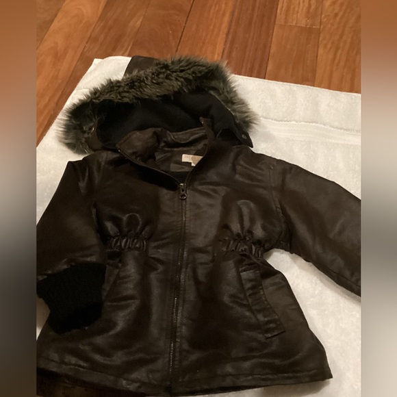 SIERRA.JULIAN GIRLS BROWN FAUX LEATHER & FUR HOODED WINTER COAT SZ.3 - Picture 9 of 16